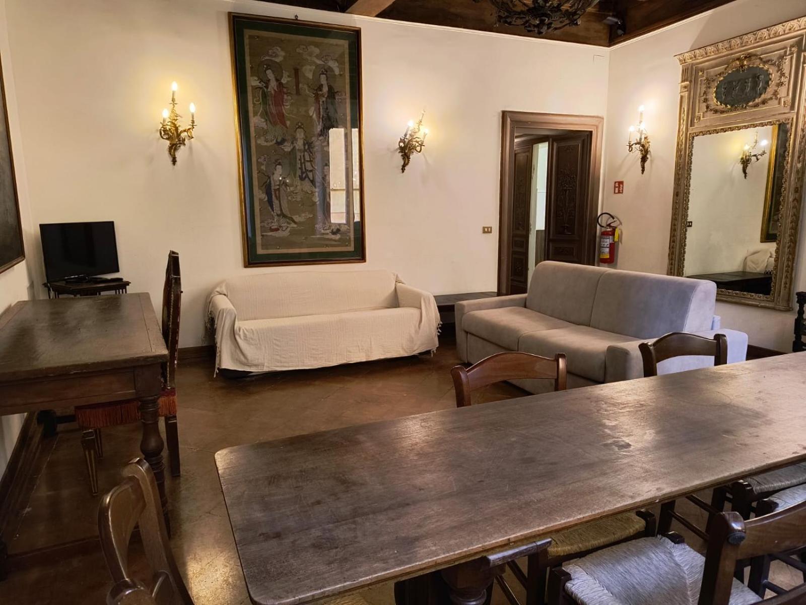 Fontana Di Trevi Elegant And Exclusive Appartement